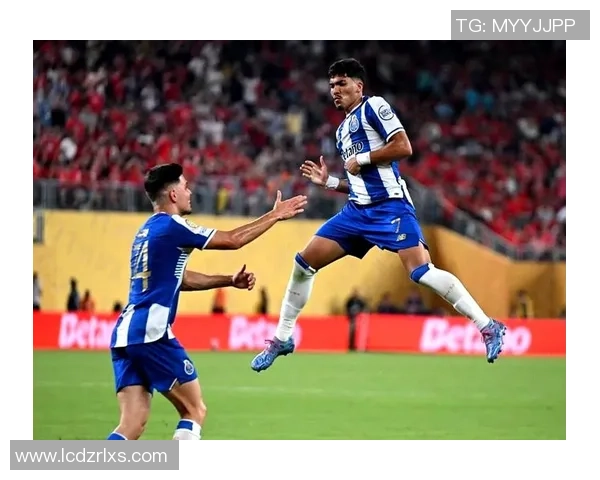 穆帅带领本菲卡4-0大胜，葡超最新积分榜全面更新：第一抢夺更加剧烈